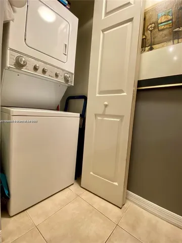 a view of a utility room with washer and dryer