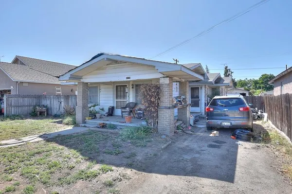 $299,900 | 2119 Charles Street, Hughson, CA 95326
