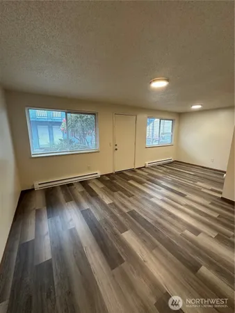 $1,560 | 624 West Cedar Street, Unit 9, Shelton, WA 98584