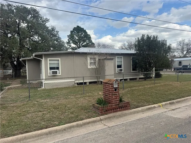 $147,500 | 312 Keller Street, Cuero, TX 77954