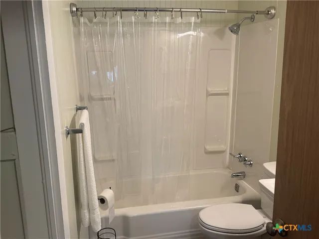 $147,500 | 312 Keller Street, Cuero, TX 77954