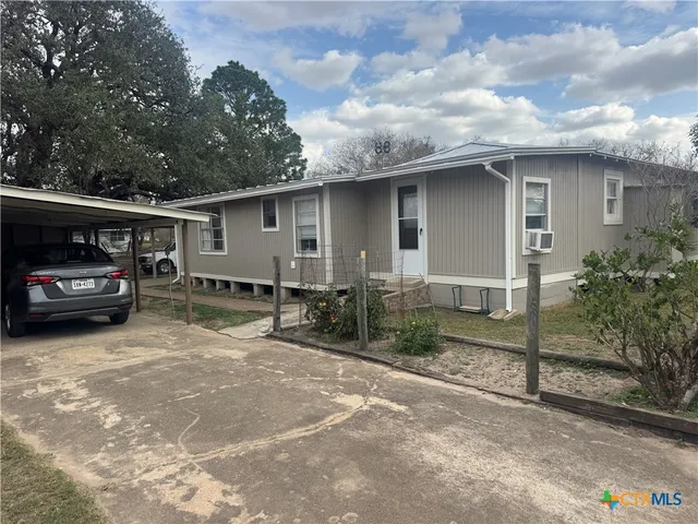 $147,500 | 312 Keller Street, Cuero, TX 77954