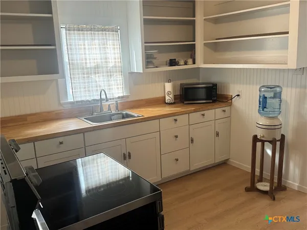 $125,000 | 312 Keller Street, Cuero, TX 77954