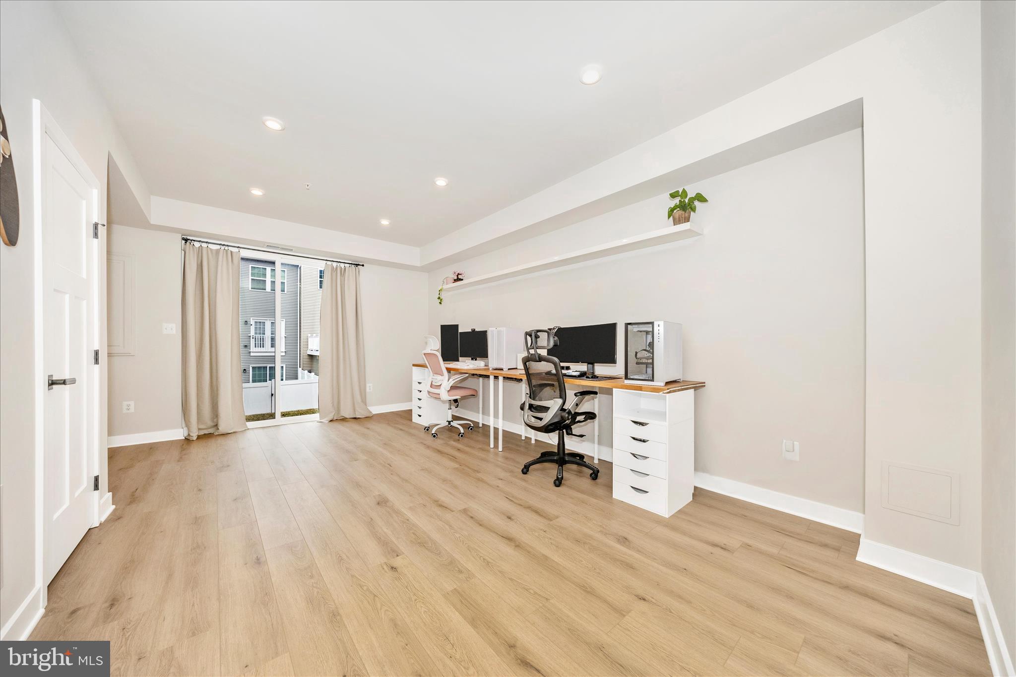 344 Patterson Park Road Frederick, MD 21703 - Photo 26 of 41 a view of a livingroom with workspace and a window
