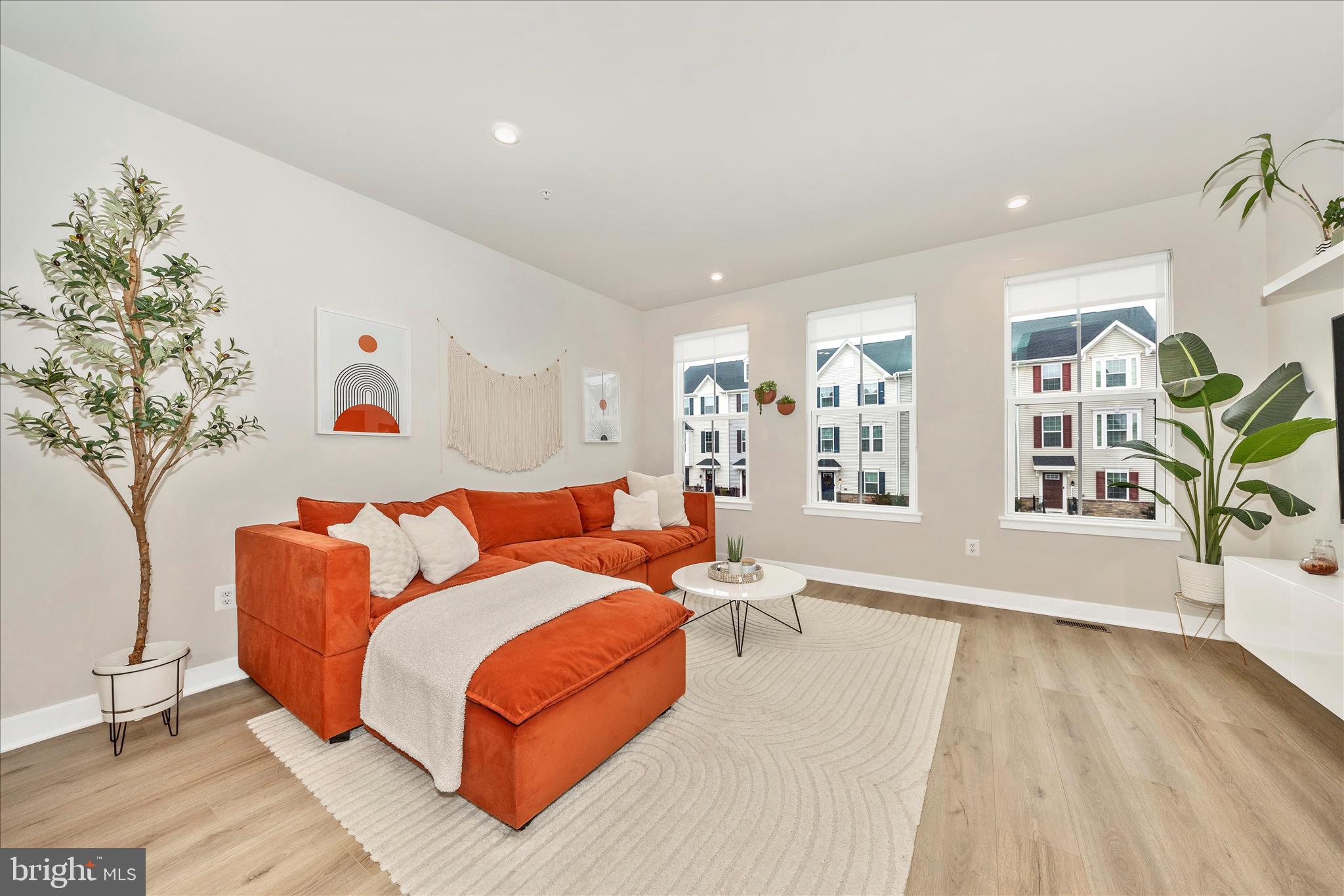 344 Patterson Park Road Frederick, MD 21703 - Photo 4 of 41 a living room with furniture and window