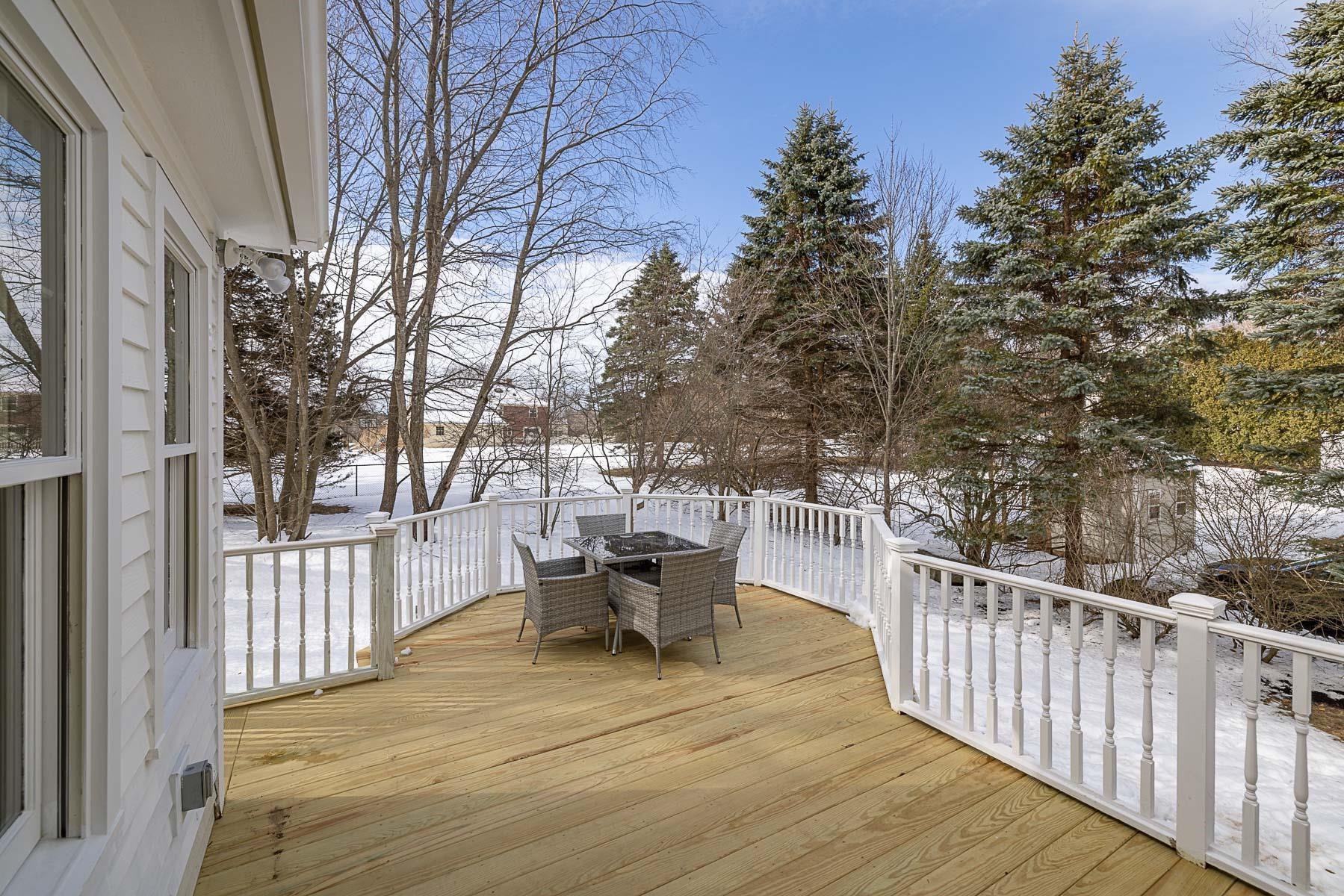 3 Squamscott Circle Exeter, NH 03833 - Photo 4 of 40