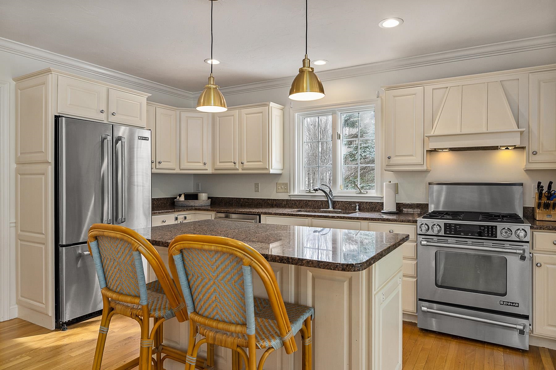 3 Squamscott Circle Exeter, NH 03833 - Photo 9 of 40