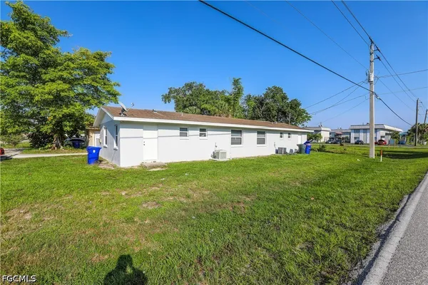 $295,900 | 2406 Linhart Avenue, Fort Myers, FL 33901