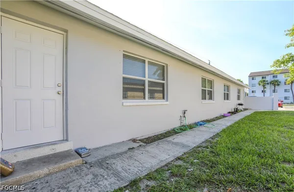 $295,900 | 2406 Linhart Avenue, Fort Myers, FL 33901