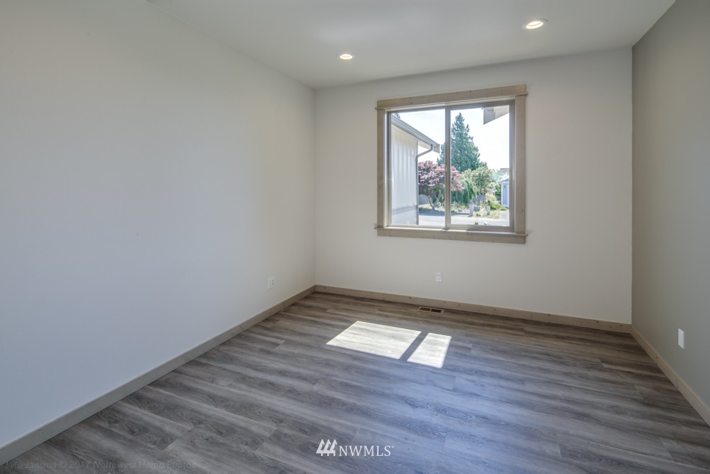 8033 Niska Road Blaine, WA 98230 - Photo 6 of 21 Gallery Image 6
