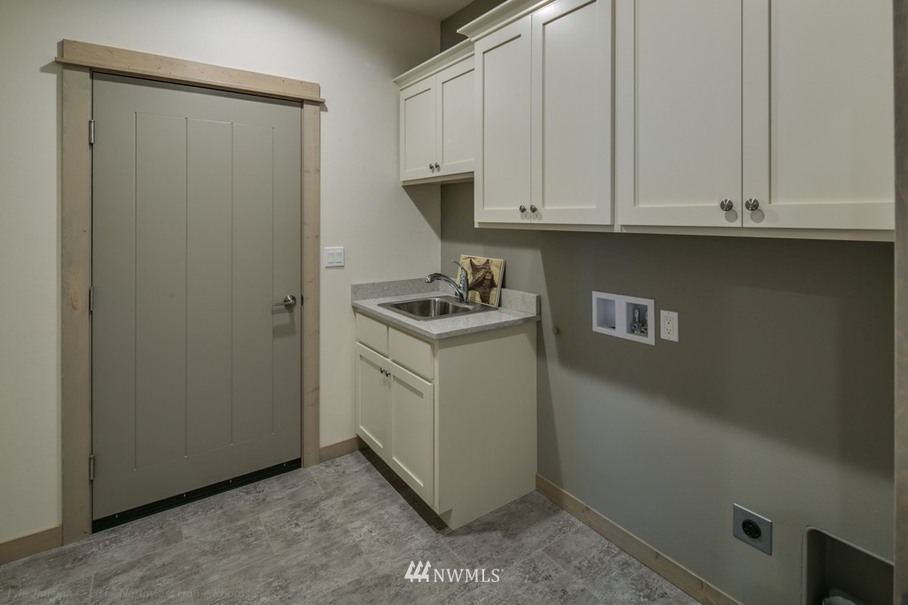 8033 Niska Road Blaine, WA 98230 - Photo 10 of 21 Gallery Image 10