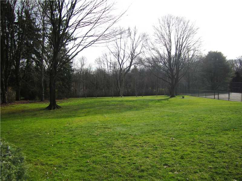 130 Field Club Road Fox Chapel, PA 15238 - Photo 21 of 24 Yard/Garden.