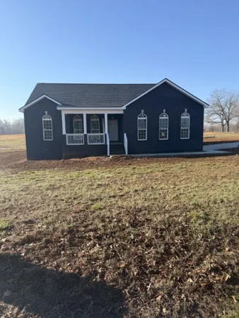 $329,900 | 527 Old Hopkinsville Road, Cadiz, KY 42211