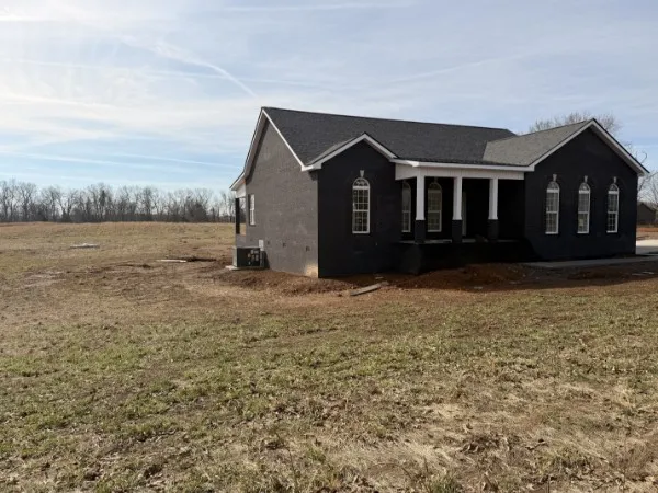 $329,900 | 527 Old Hopkinsville Road, Cadiz, KY 42211