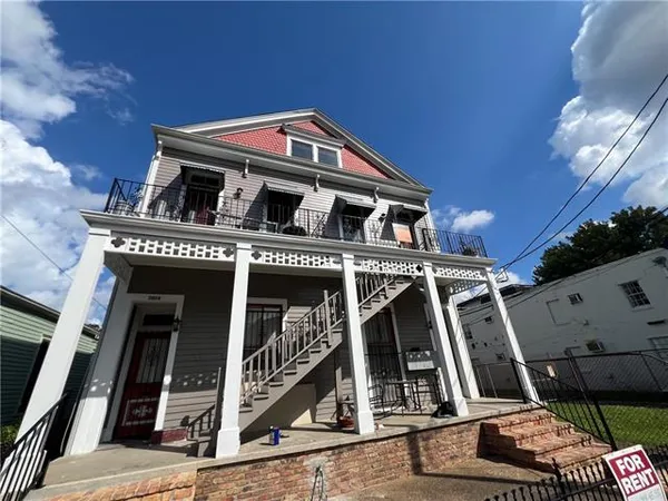 $1,275 | 2023 Coliseum Street, Unit B, New Orleans, LA 70130