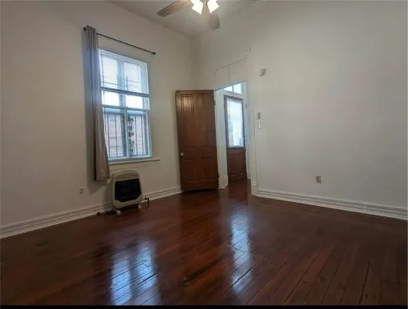 $1,275 | 2023 Coliseum Street, Unit B, New Orleans, LA 70130