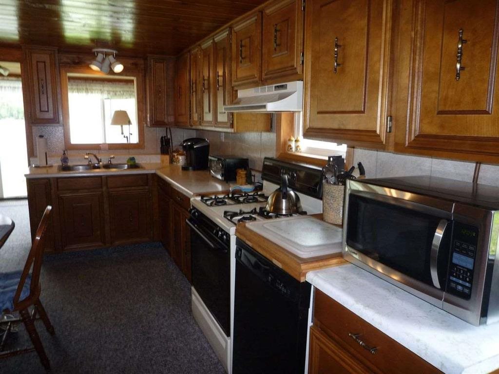 191 Southeast Pond Road Lunenburg, VT 05906 - Photo 8 of 30