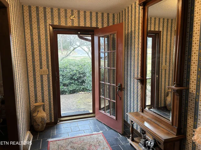 1614 Oak Street, Loudon, TN 37774