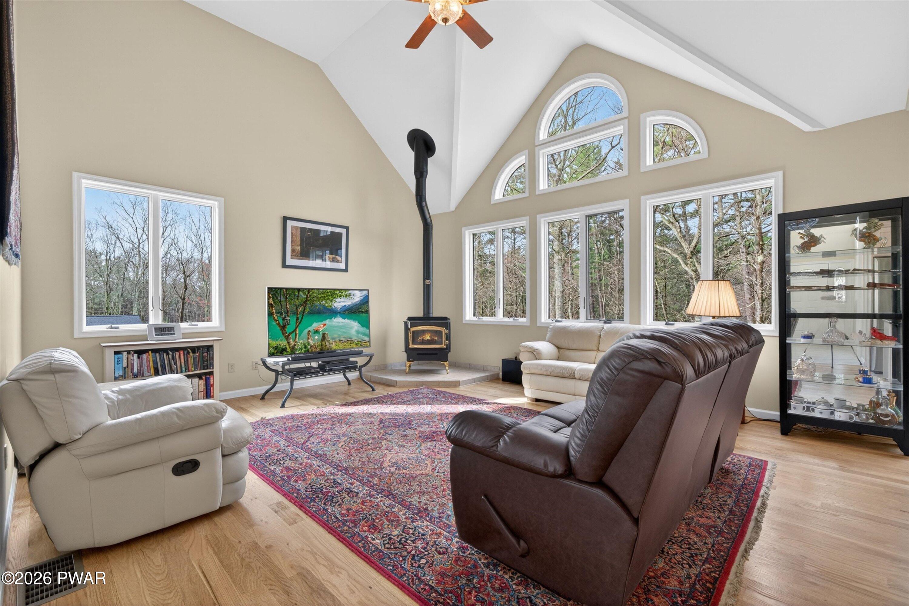 117 Stone Ridge Lane Milford, PA 18337 - Photo 3 of 44
