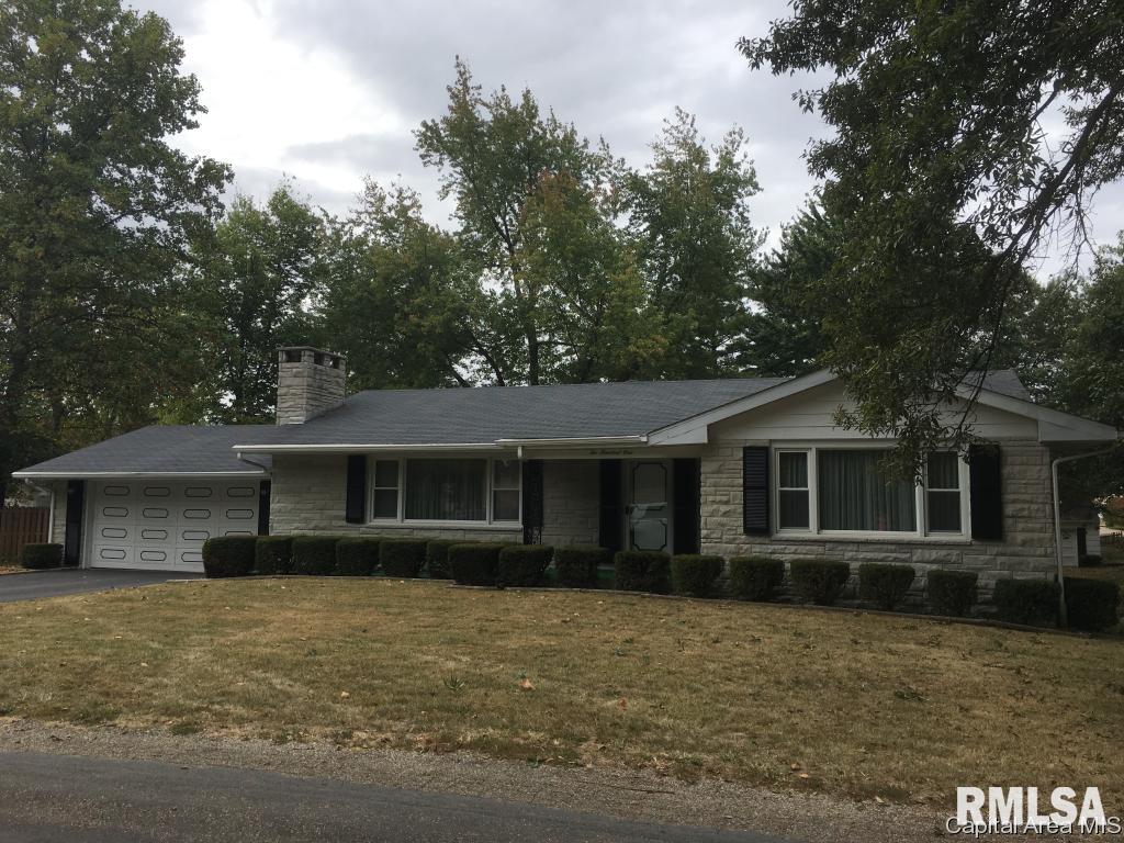 201 Maple Street Athens, IL 62613 - Photo 1 of 34 Gallery Image 1