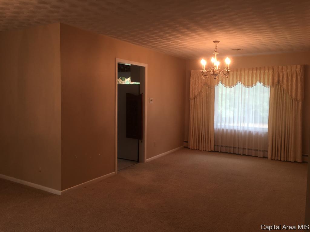 201 Maple Street Athens, IL 62613 - Photo 16 of 34 Gallery Image 16