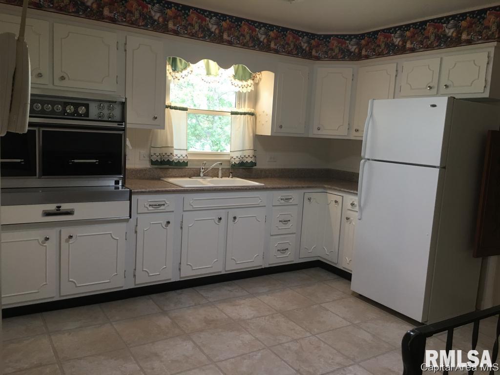 201 Maple Street Athens, IL 62613 - Photo 17 of 34 Gallery Image 17
