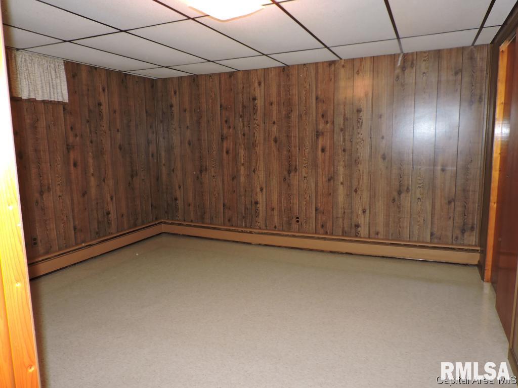 201 Maple Street Athens, IL 62613 - Photo 32 of 34 Gallery Image 32
