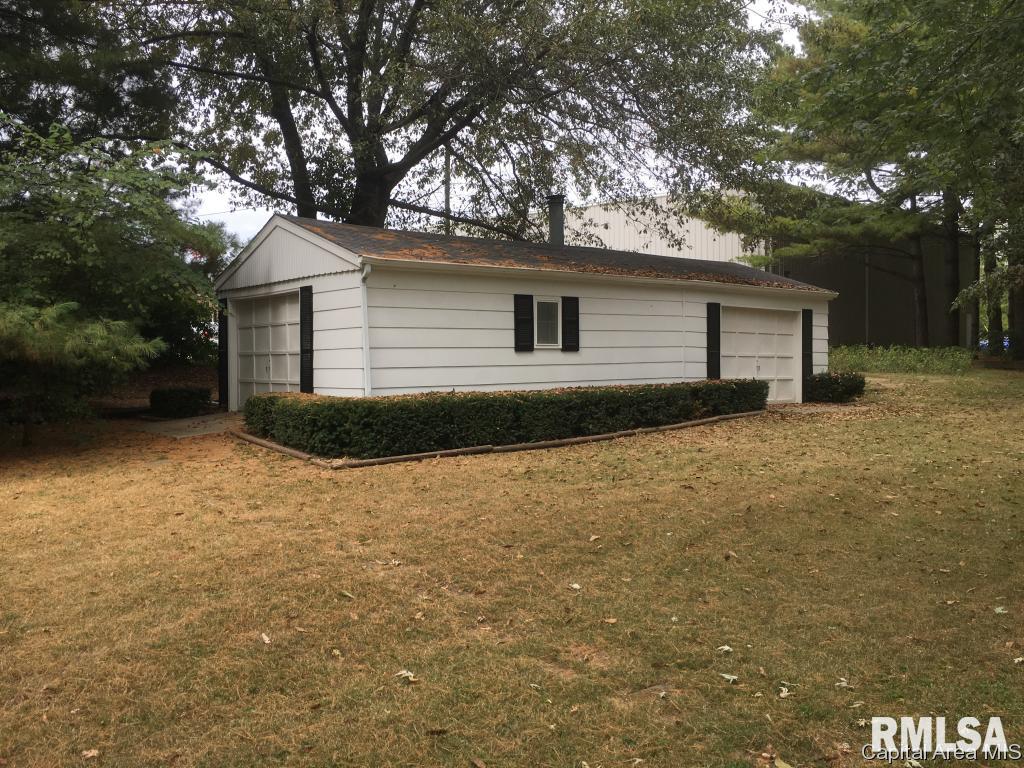 201 Maple Street Athens, IL 62613 - Photo 6 of 34 Gallery Image 6