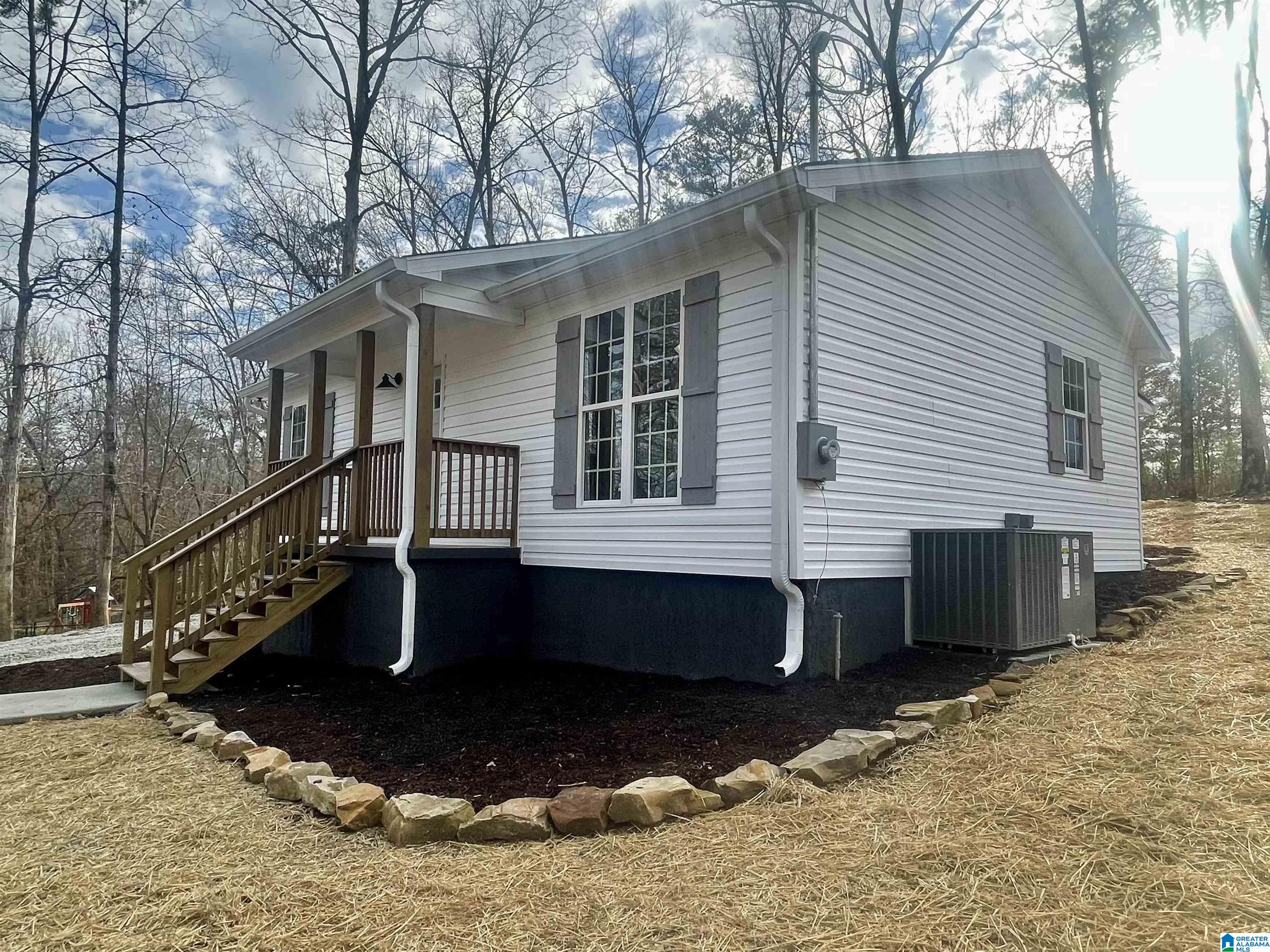 1501 Mountain Lake Road Warrior, AL 35180 - Photo 6 of 51