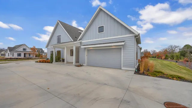 $589,000 | 513 Mdw Circle East, Kohler, WI 53044
