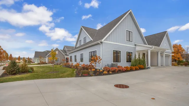 $589,000 | 513 Mdw Circle East, Kohler, WI 53044