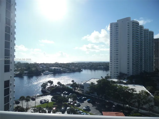 $2,950 | 20505 East Country Club Drive, Unit 1135, Aventura, FL 33180