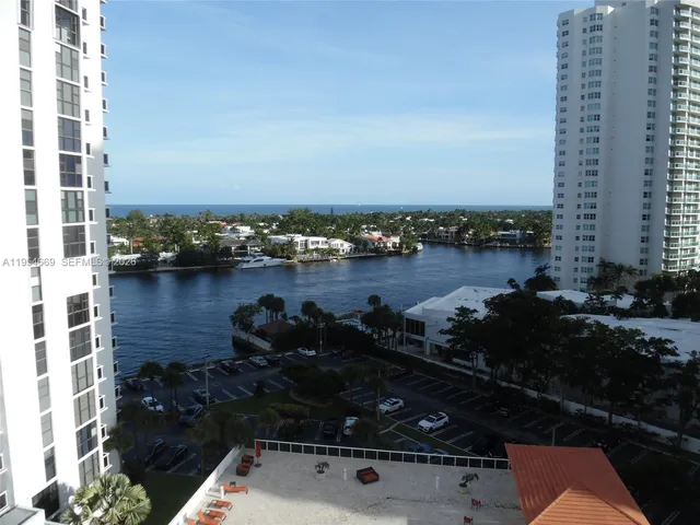 $2,950 | 20505 East Country Club Drive, Unit 1135, Aventura, FL 33180