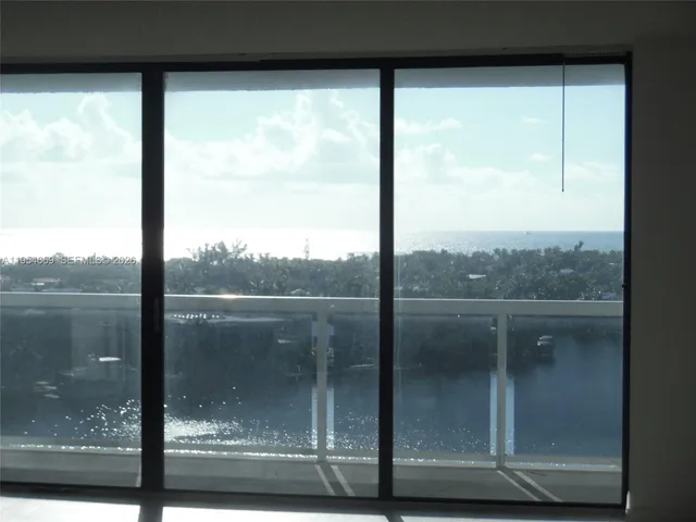 $2,950 | 20505 East Country Club Drive, Unit 1135, Aventura, FL 33180