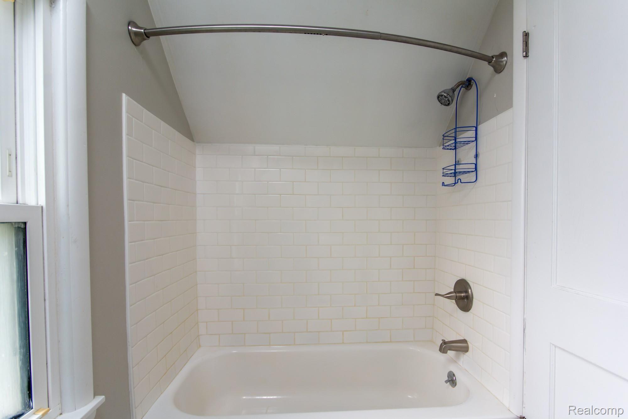 1310 Miller Road Kalamazoo, MI 49001 - Photo 22 of 32 DSC_8502.jpg
