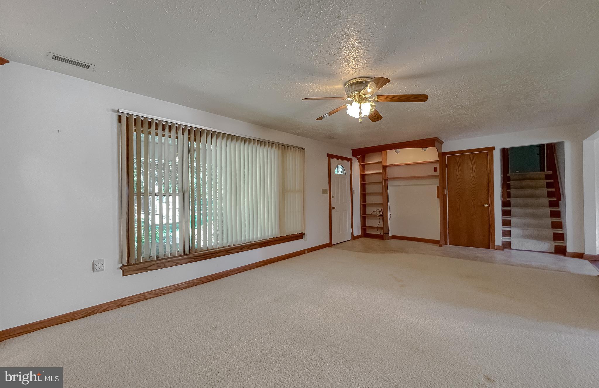 45146 Andover Estates Road Valley Lee, MD 20692 - Photo 40 of 95 Apt 4 Living Room