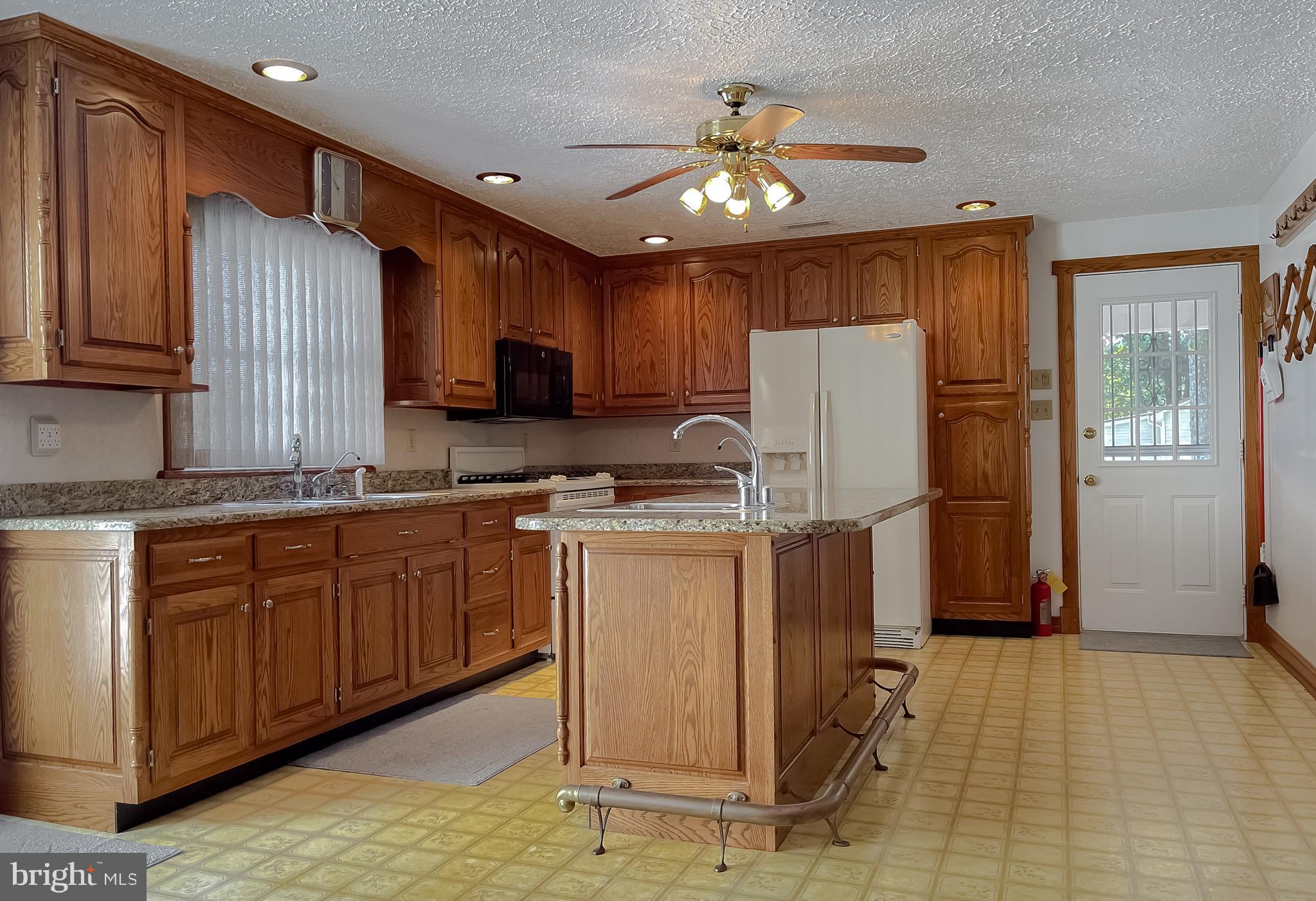 45146 Andover Estates Road Valley Lee, MD 20692 - Photo 45 of 95 Apt 4 Kitchen