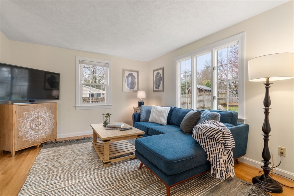 5 Barnesdale Road Natick, MA 01760 - Photo 12 of 33 Gallery Image 12