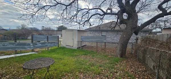 $1,200 | 400 Cottonwood Drive, Kingsland, TX 78639
