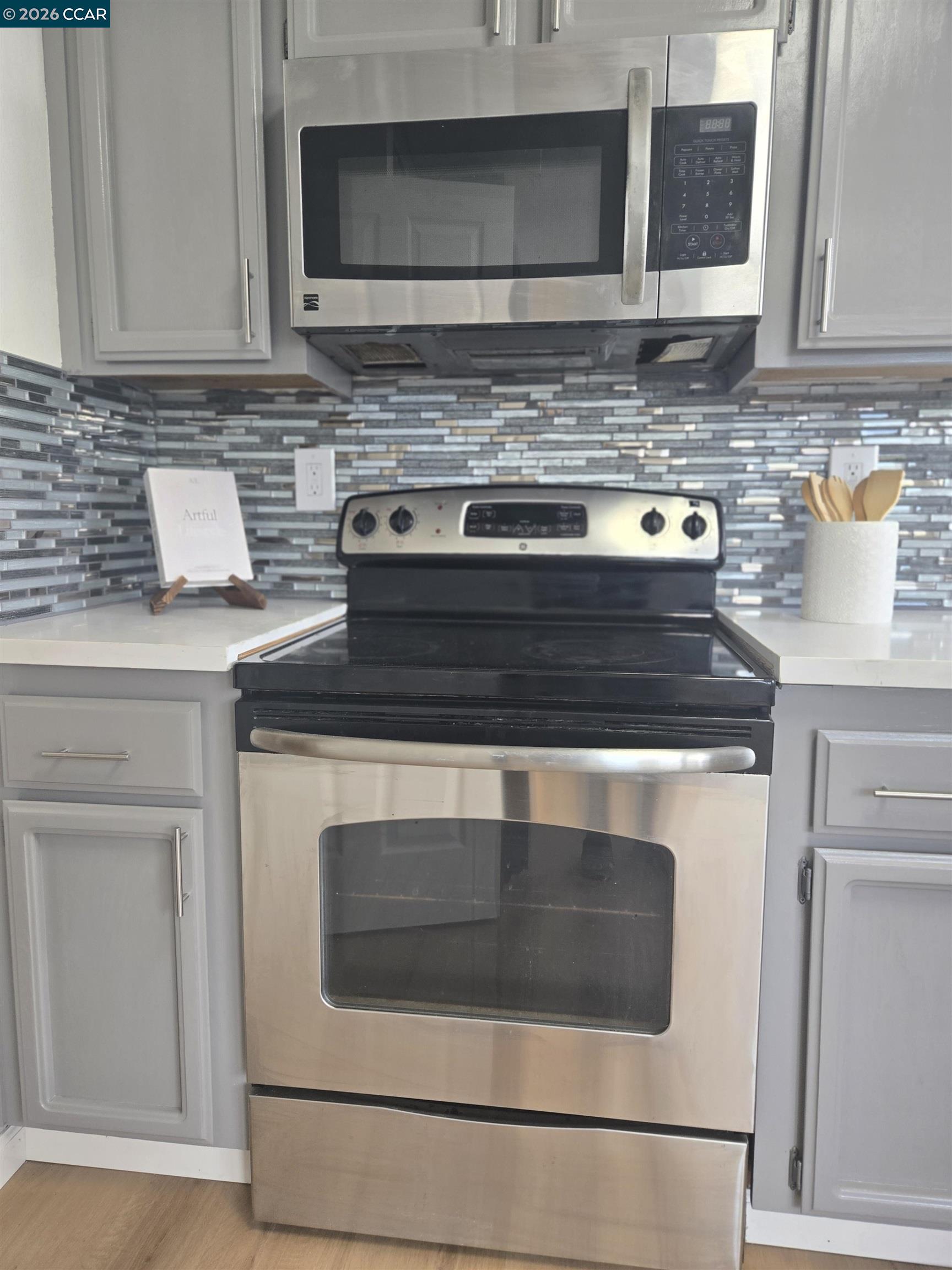 301 Del Monte Way, Unit END Pinole, CA 94564 - Photo 6 of 40 Gallery Image 6