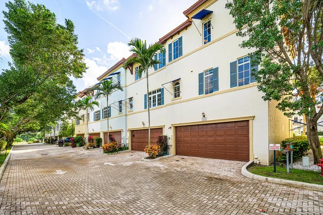 $799,000 | 824 Virginia Gardens Drive, Boynton Beach, FL 33435