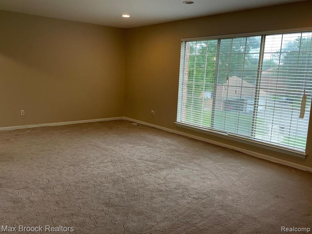 29666 Middlebelt Road, Unit 2101 Farmington Hills, MI 48334 - Photo 7 of 14