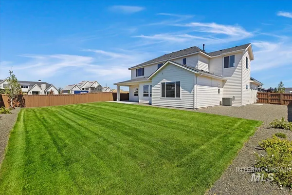 $899,900 | 9332 West Gladiola Street, Star, ID 83669