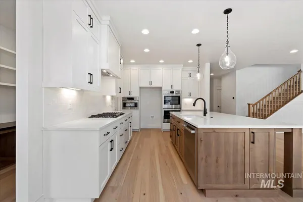$899,900 | 9332 West Gladiola Street, Star, ID 83669