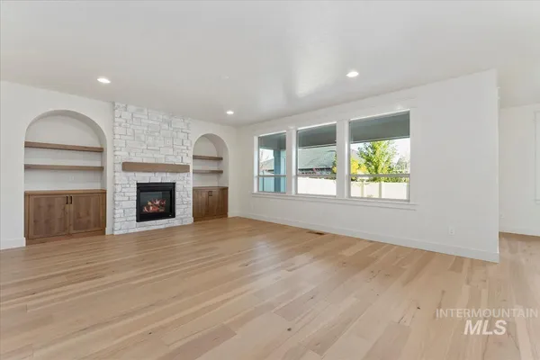 $899,900 | 9332 West Gladiola Street, Star, ID 83669