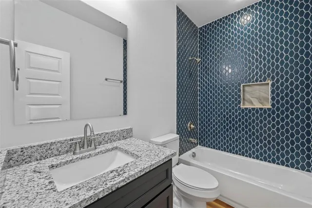 $1,550 | 6127 Tejas Drive, Mabank, TX 75156