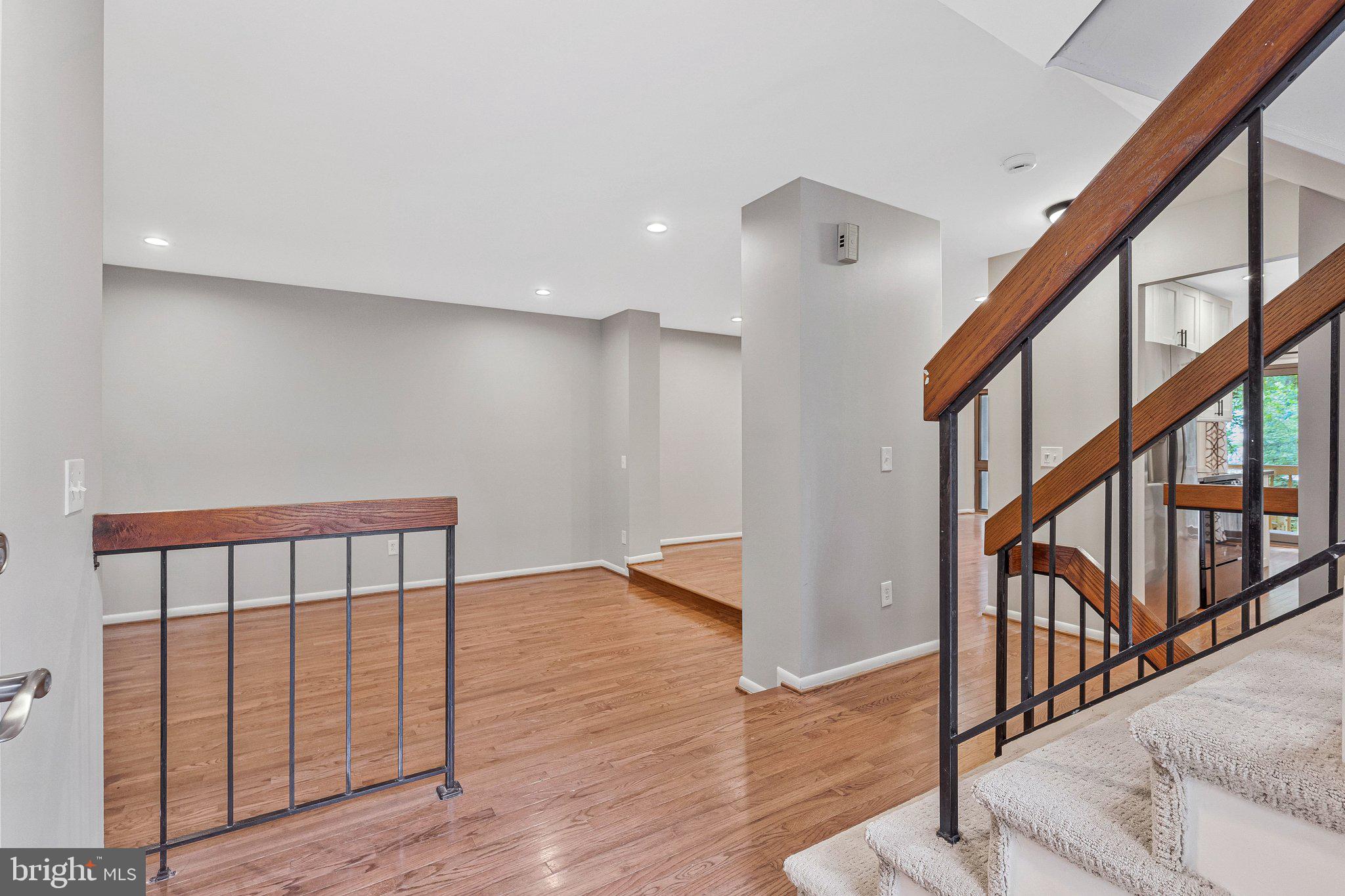 2347 Millennium Lane Reston, VA 20191 - Photo 16 of 47 Spacious entryway with modern charm.