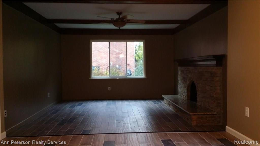 661 Ten Point Drive Rochester Hills, MI 48309 - Photo 2 of 43