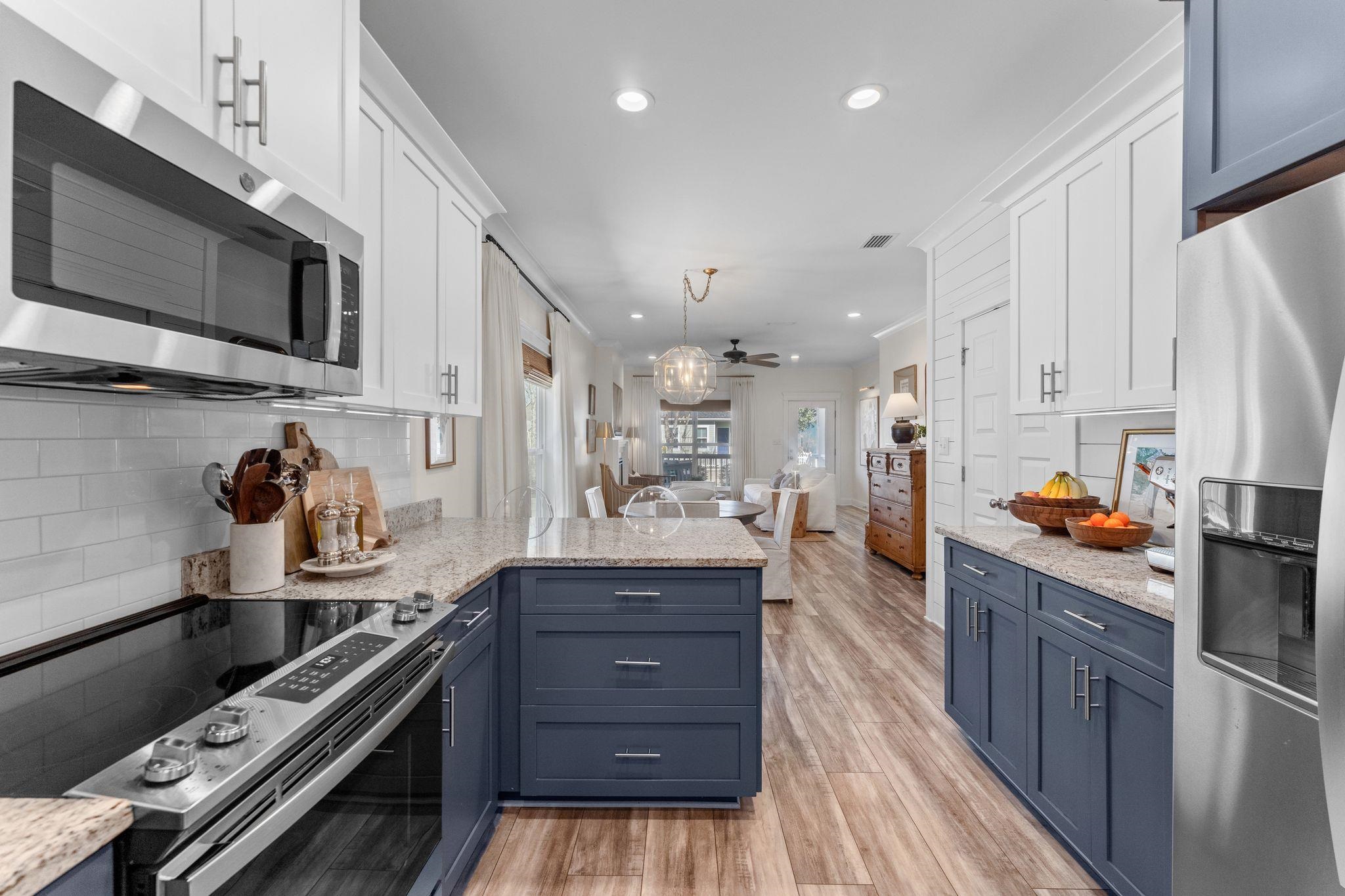 923 Periwinkle Lane Foley, AL 36535 - Photo 19 of 52 Kitchen