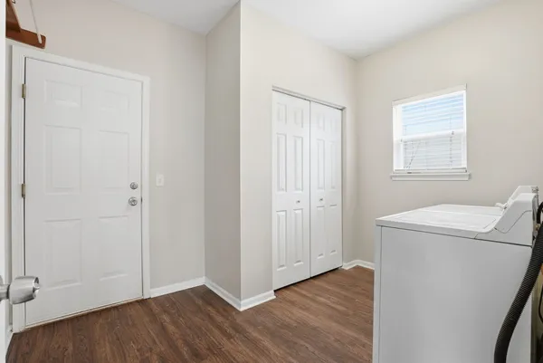 $2,900 | 2647 Pecos Circle, Montgomery, IL 60538